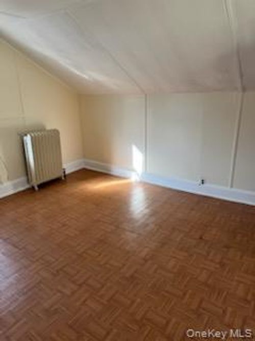 19602 Hillside Ave, Hollis, NY, 11423-2125 | Card Image