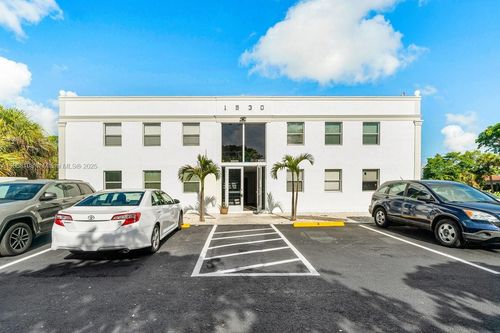 1530 Crescent Cir, West Palm Beach, FL, 33403-2255 | Card Image
