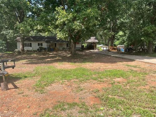 5511 September Ln, Conover, NC, 28613-7739 | Card Image