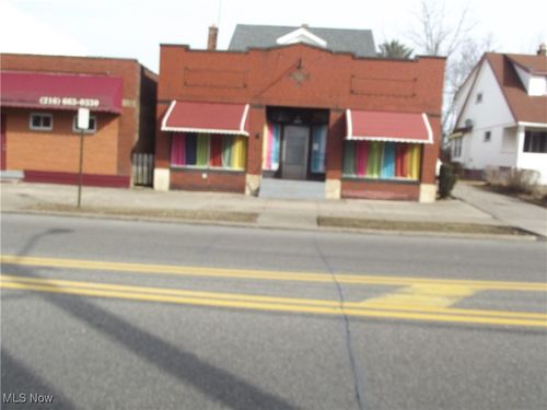 17051 Libby Rd, Maple Heights, OH, 44137-1349 | Card Image