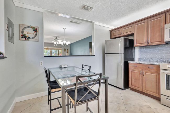 165 Amherst Ln, Condo with 1 bedrooms, 2 bathrooms and null parking in Lake Worth FL | Image 6
