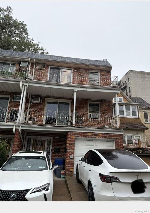 36-20 171st St, Flushing, NY, 11358-2273 | Card Image