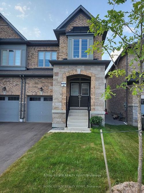 4 Conarty Cres, Whitby, ON, L1P0L4 | Card Image