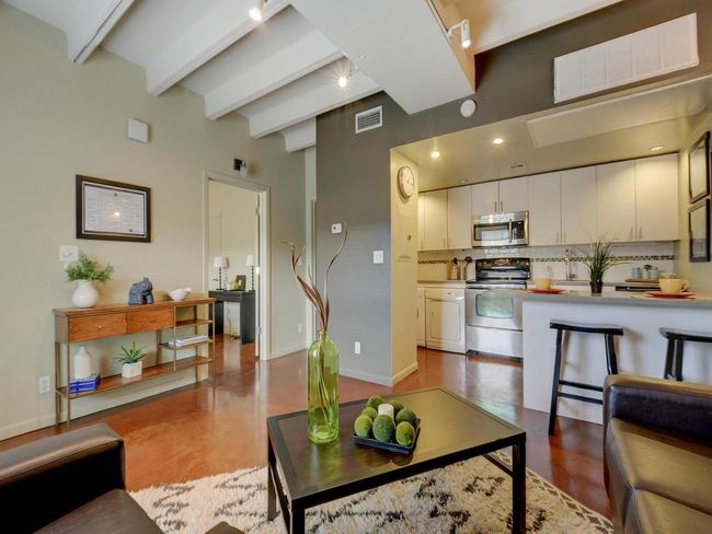 APT-204 - 2408 Leon St, Condo with 2 bedrooms, 2 bathrooms and 1 parking in Austin TX | Image 7