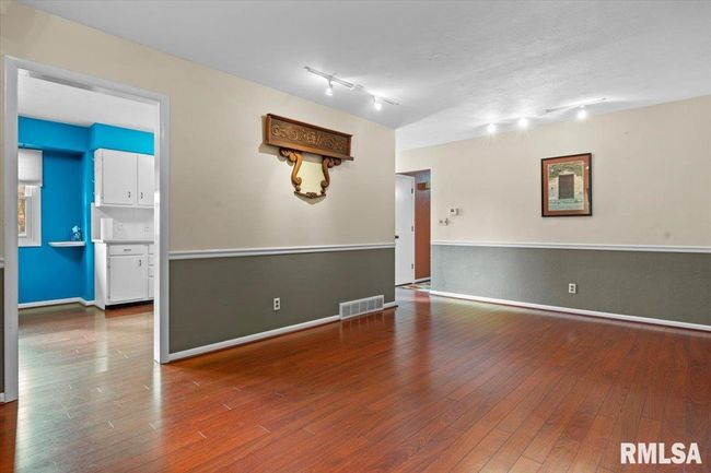 2207 W Iles Ave, House other with 3 bedrooms, 2 bathrooms and null parking in Springfield IL | Image 4
