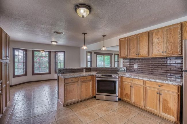 2799 Highway 21 E, House other with 3 bedrooms, 2 bathrooms and null parking in Paige TX | Image 9