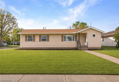 2456 Jackson St, Lorain, OH, 44052-3152 | Card Image