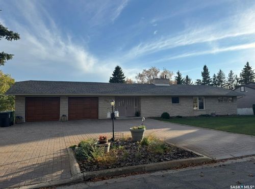 110 Logan Cres E, Yorkton, SK, S3N0V9 | Card Image