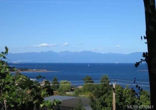 1-911 Haliburton St, Nanaimo, BC, V9R6Y1 | Card Image