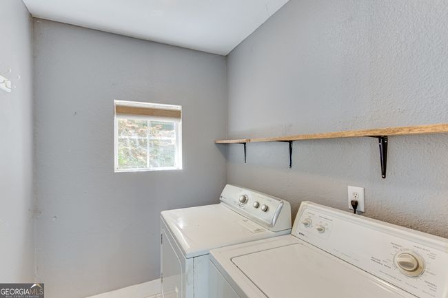 1089 E Kytle St, House other with 2 bedrooms, 2 bathrooms and 4 parking in CLEVELAND GA | Image 9