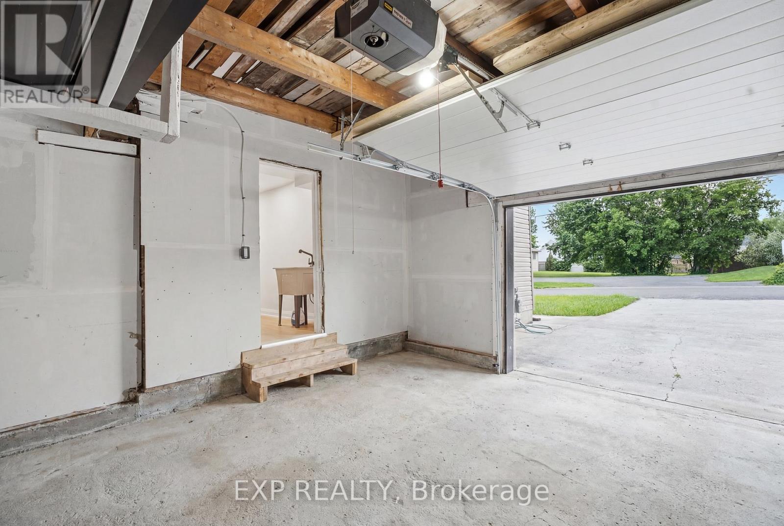 Residential in South Glengarry 5