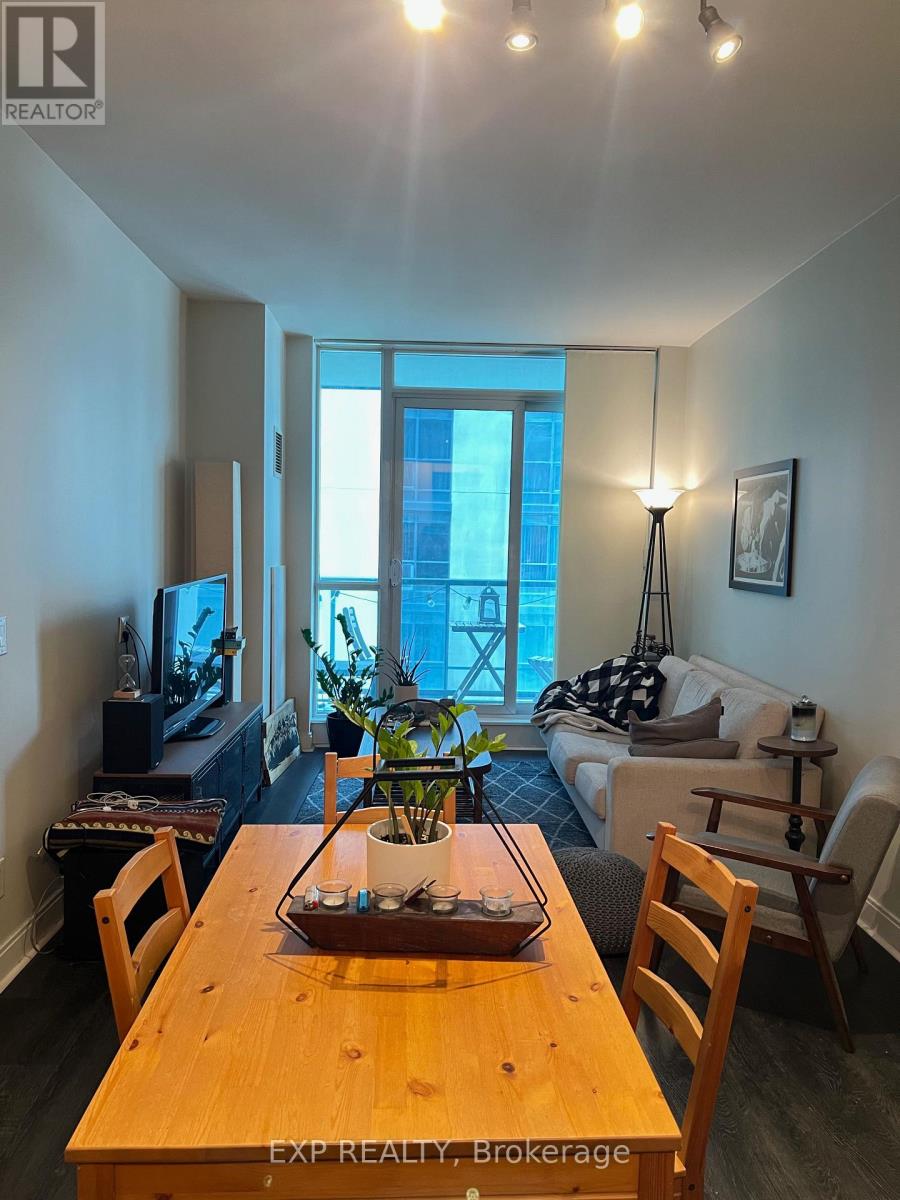 Residential Lease in Toronto (Waterfront Communities) 4