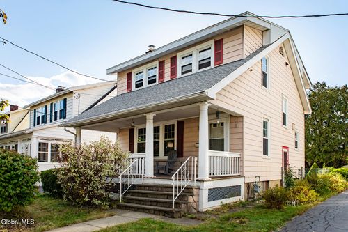 39 Lawnridge Ave, Albany, NY, 12208-3111 | Card Image