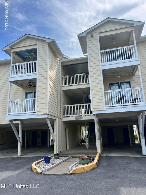 apt-e4-2421 Beachview Dr, Ocean Springs, MS, 39564-9550 | Card Image