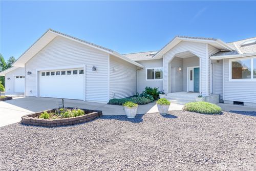 141 Kiwi Ln, Sequim, WA, 98382-8550 | Card Image