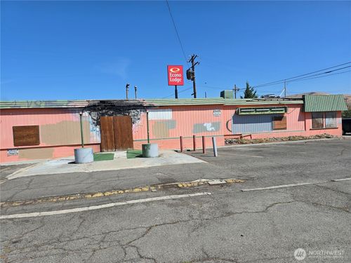1026 N 1st St, Yakima, WA, 98901-1902 | Card Image