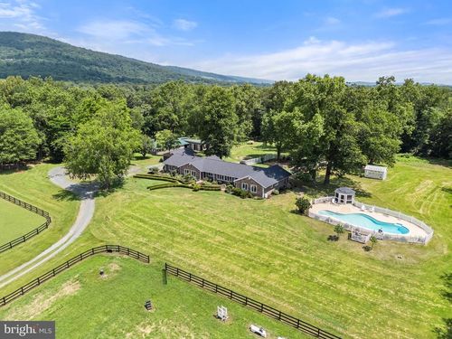 20269 Trappe Rd, BLUEMONT, VA, 20135-2121 | Card Image