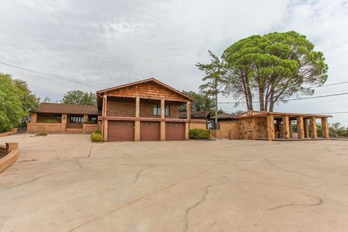 1800 Brent Dr, Big Spring, TX, 79720-6019 | Card Image