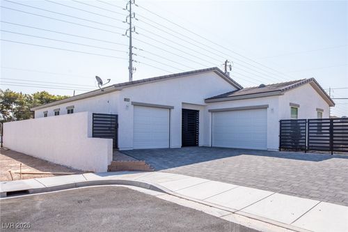 5542 Starry Nights Ct, Las Vegas, NV, 89113 | Card Image