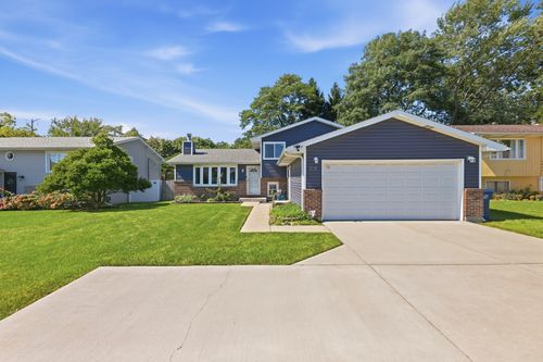 1818 Sheridan Rd, Waukegan, IL, 60087-5132 | Card Image