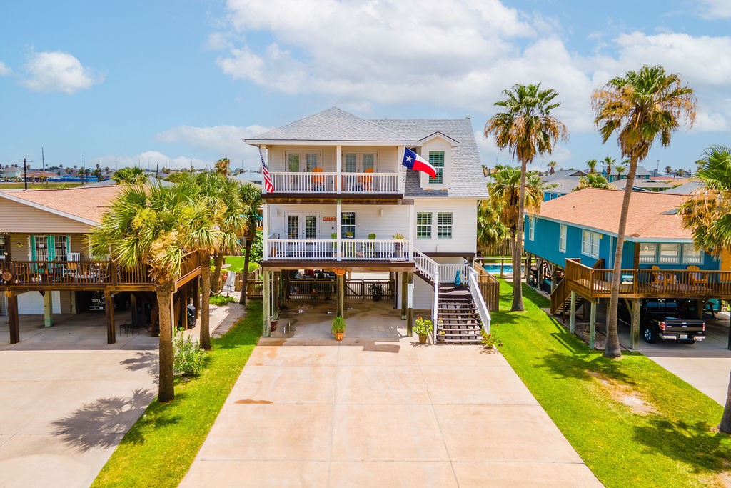 Dolphin Cir, Port Aransas, TX 78373
