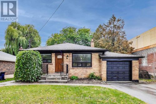 270 Renforth Dr, Etobicoke, ON, M9C2K9 | Card Image