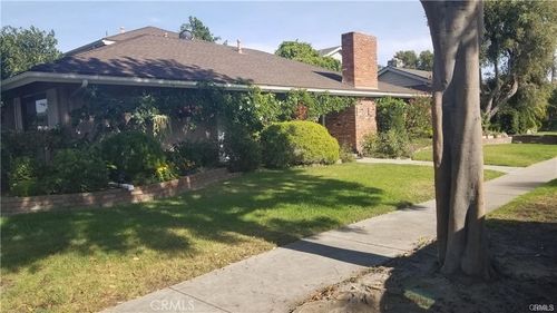 12230 Arrowhead St, Stanton, CA, 90680-3862 | Card Image