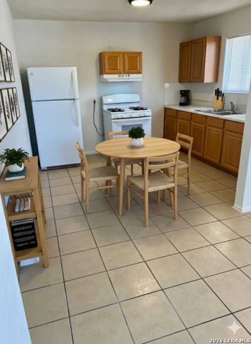 116-144 W Villaret Blvd, San Antonio, TX, 78221-3944 | Card Image