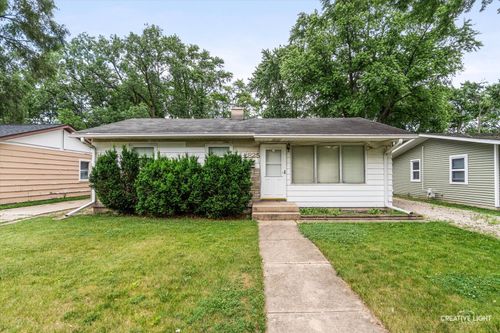 825 Foran Lane, Aurora, IL, 60506 | Card Image