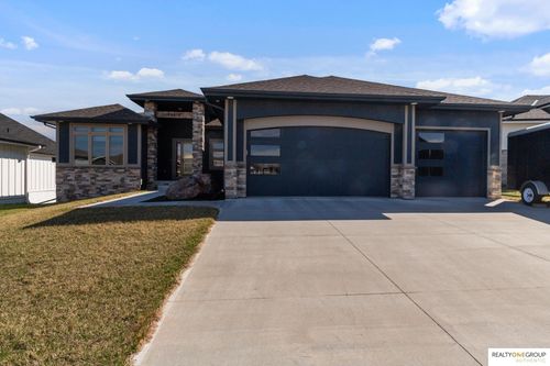 19817 Cottonwood St, Gretna, NE, 68028-5077 | Card Image