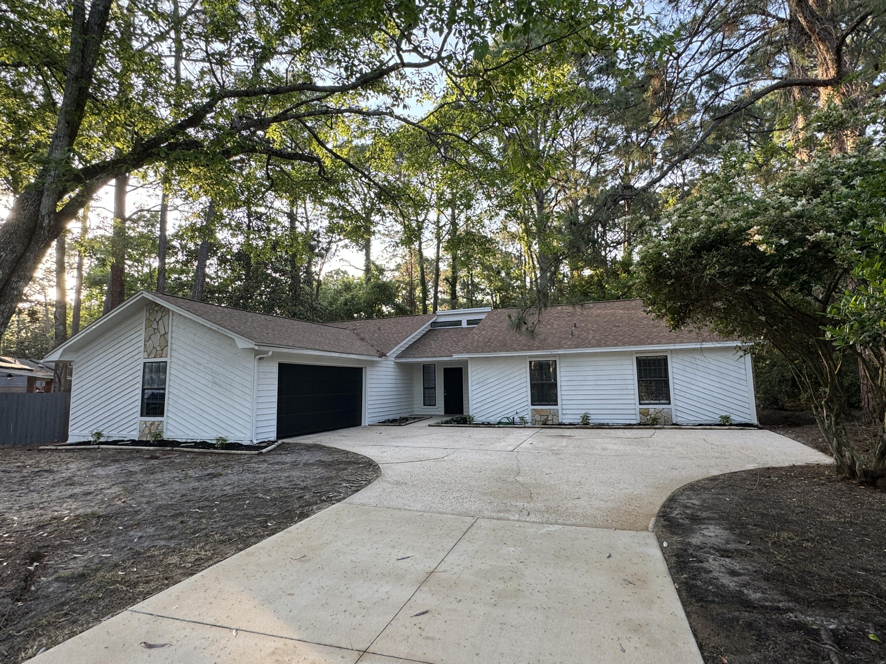 Prestwick Dr, Niceville, FL 32578