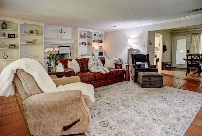 4703 Laguna Ln, House other with 3 bedrooms, 2 bathrooms and 2 parking in Austin TX | Image 11
