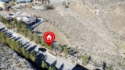40 Sierra Crest Dr, El Paso, TX, 79902-2161 | Card Image