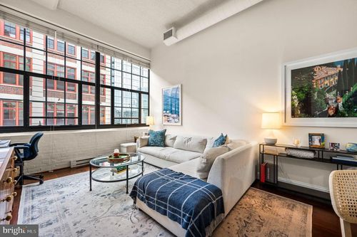 apt-409-2429 Locust St, PHILADELPHIA, PA, 19103-5558 | Card Image