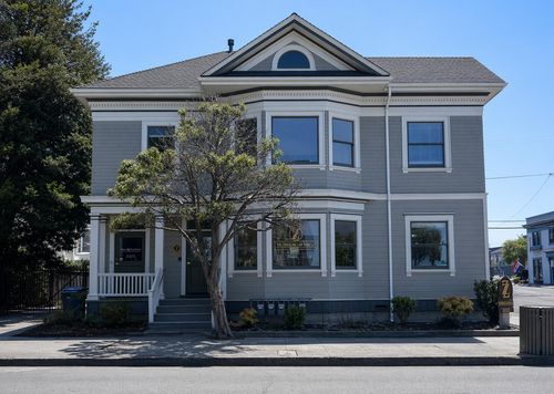 804 3rd St, Eureka, CA, 95501-0512 | Card Image