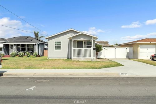 15728 Stevens Ave, Bellflower, CA, 90706-3561 | Card Image