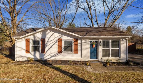 6812 Village Green Blvd, Pewee Valley, KY, 40056-9085 | Card Image