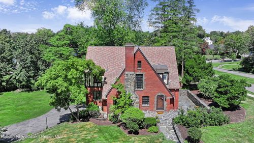 11 Seaman Rd, Poughkeepsie, NY, 12601-5138 | Card Image