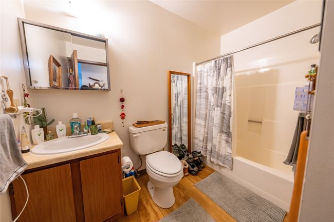 One Bedroom Unit Bathroom | Image 18