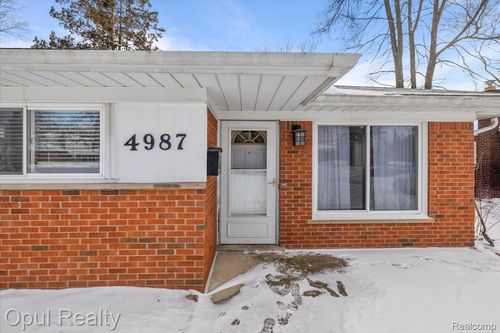 4987 Roosevelt Blvd, Dearborn Heights, MI, 48125-2538 | Card Image