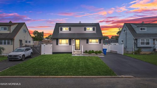 290 Sunset Ave, Old Bridge, NJ, 08857-1117 | Card Image