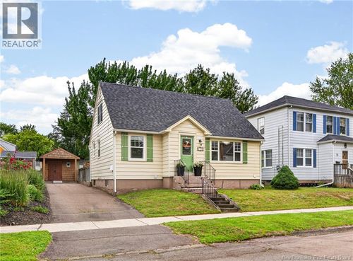 81 Burlington Ave, Moncton, NB, E1E1Z4 | Card Image