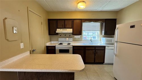 apt-123-1100 E Caroline St, TAVARES, FL, 32778-3445 | Card Image