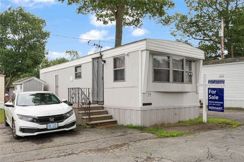 719 Forest Park, Middletown, RI, 02842-7403 | Card Image