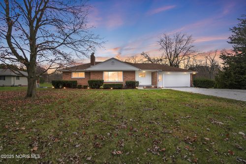 421 Parklane Dr, Woodville, OH, 43469-9742 | Card Image