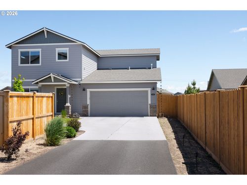 3400 Nw 11th Ct, Redmond, OR, 97756-2181 | Card Image
