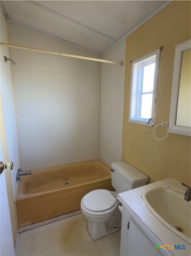 406 Jonah Ln, House other with 2 bedrooms, 2 bathrooms and null parking in Mcgregor TX | Image 22