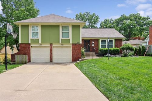 6911 128th St, Grandview, MO, 64030-2030 | Card Image