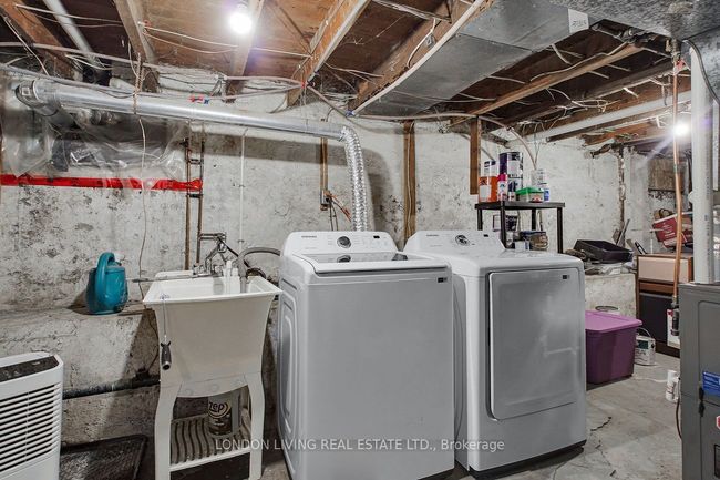 718 William St, House other with 3 bedrooms, 1 bathrooms and 3 parking in London ON | Image 25