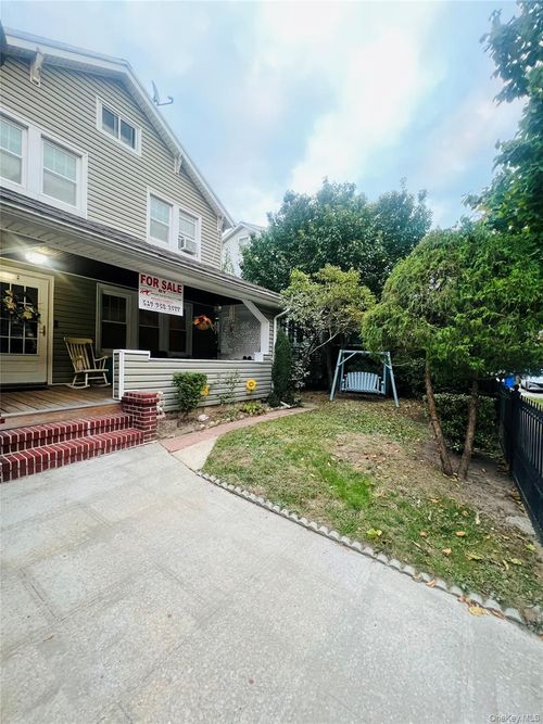 512 Logan Ave, Bronx, NY, 10465-2510 | Card Image